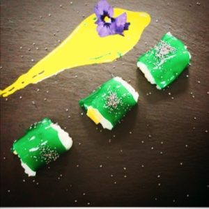 Falso sushi de arroz emperatriz con velo de Pedro Ximenez y Moringa.