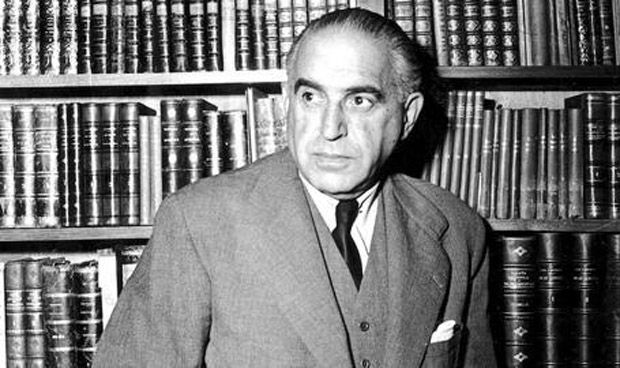 Laín Entralgo, destacado biógrafo de Marañón, ha destacado en él tres facetas: la de médico, la de historiador y la de moralista.